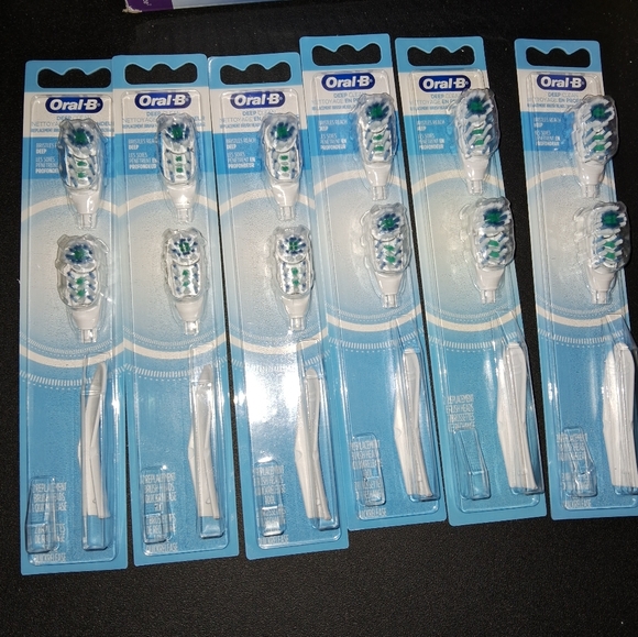 Oral B Deep Clean Replacement Heads - Picture 1 of 2